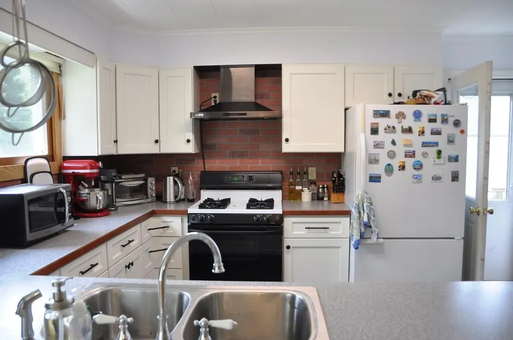 41 School House Hill Road Middlebury VT 05753