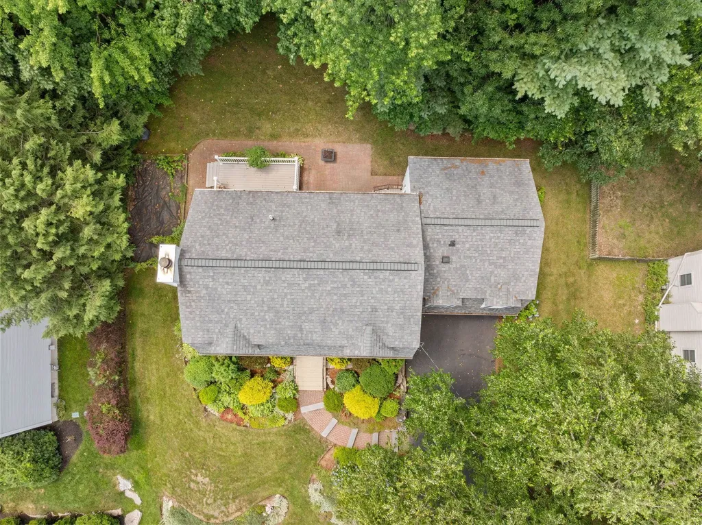 54 Windward Lane Manchester NH 03104