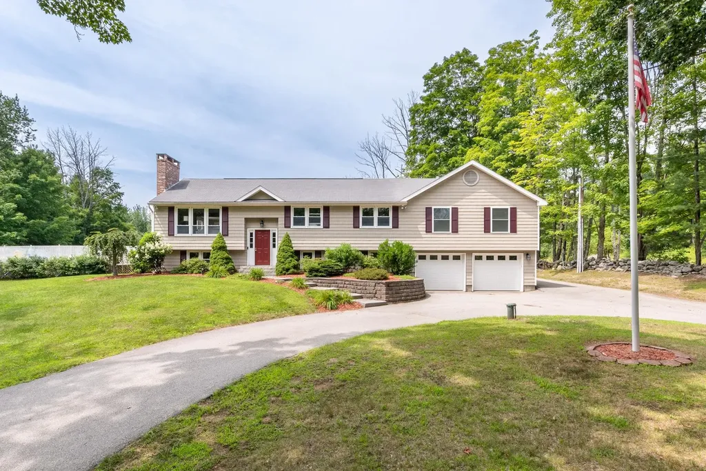 23 Twist Hill Road Dunbarton NH 03046
