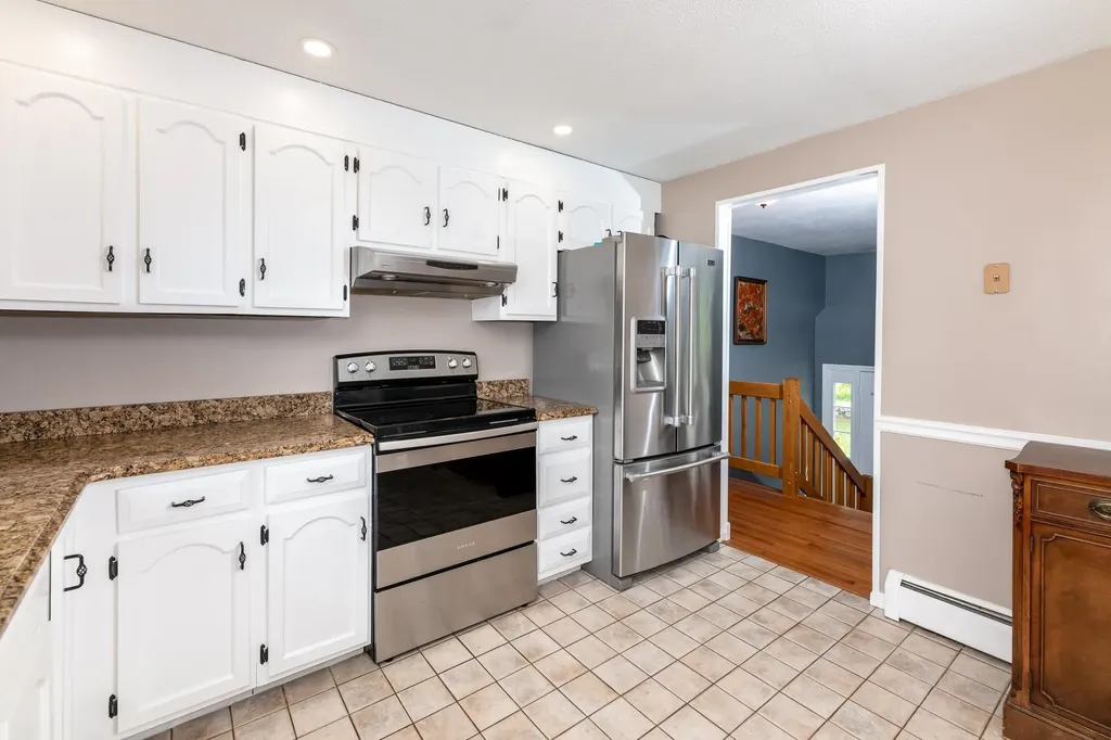 23 Twist Hill Road Dunbarton NH 03046