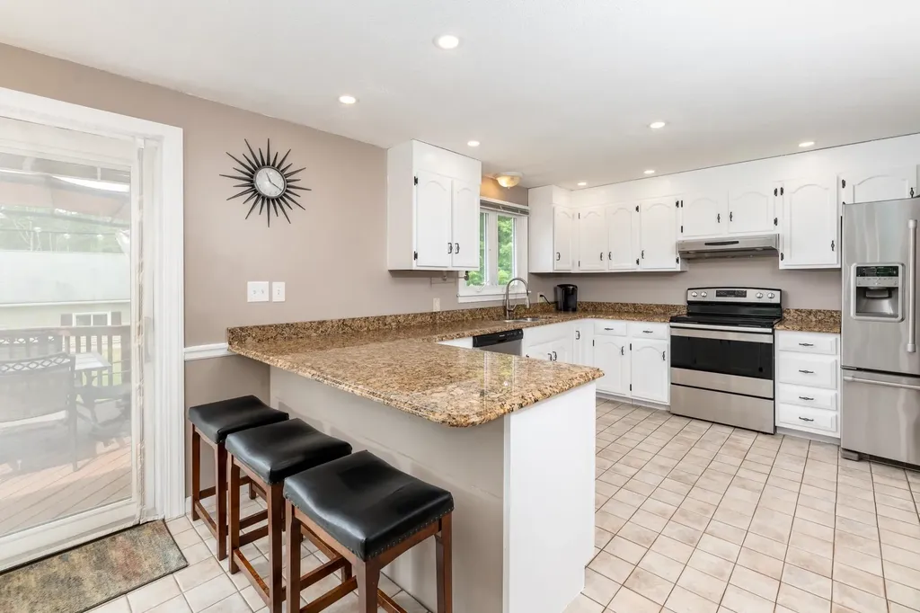23 Twist Hill Road Dunbarton NH 03046