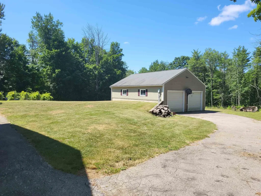 23 Twist Hill Road Dunbarton NH 03046