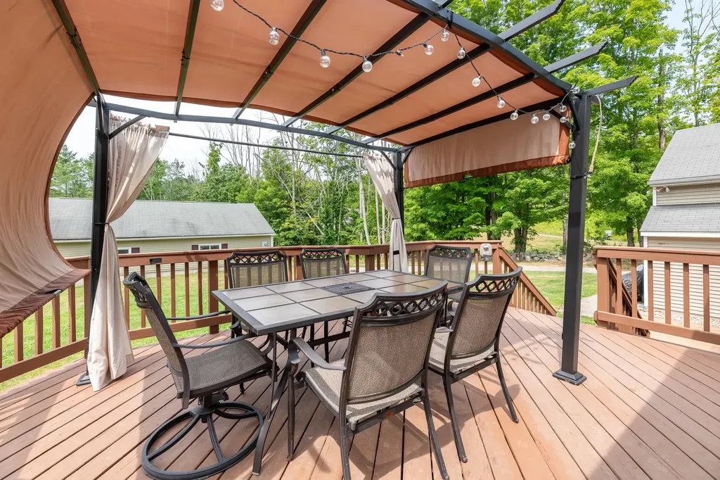 23 Twist Hill Road Dunbarton NH 03046