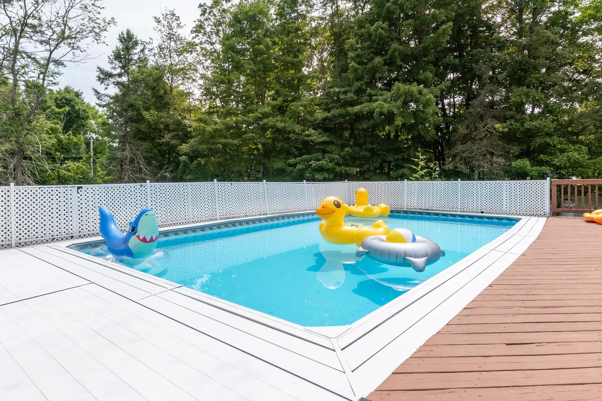 23 Twist Hill Road Dunbarton NH 03046