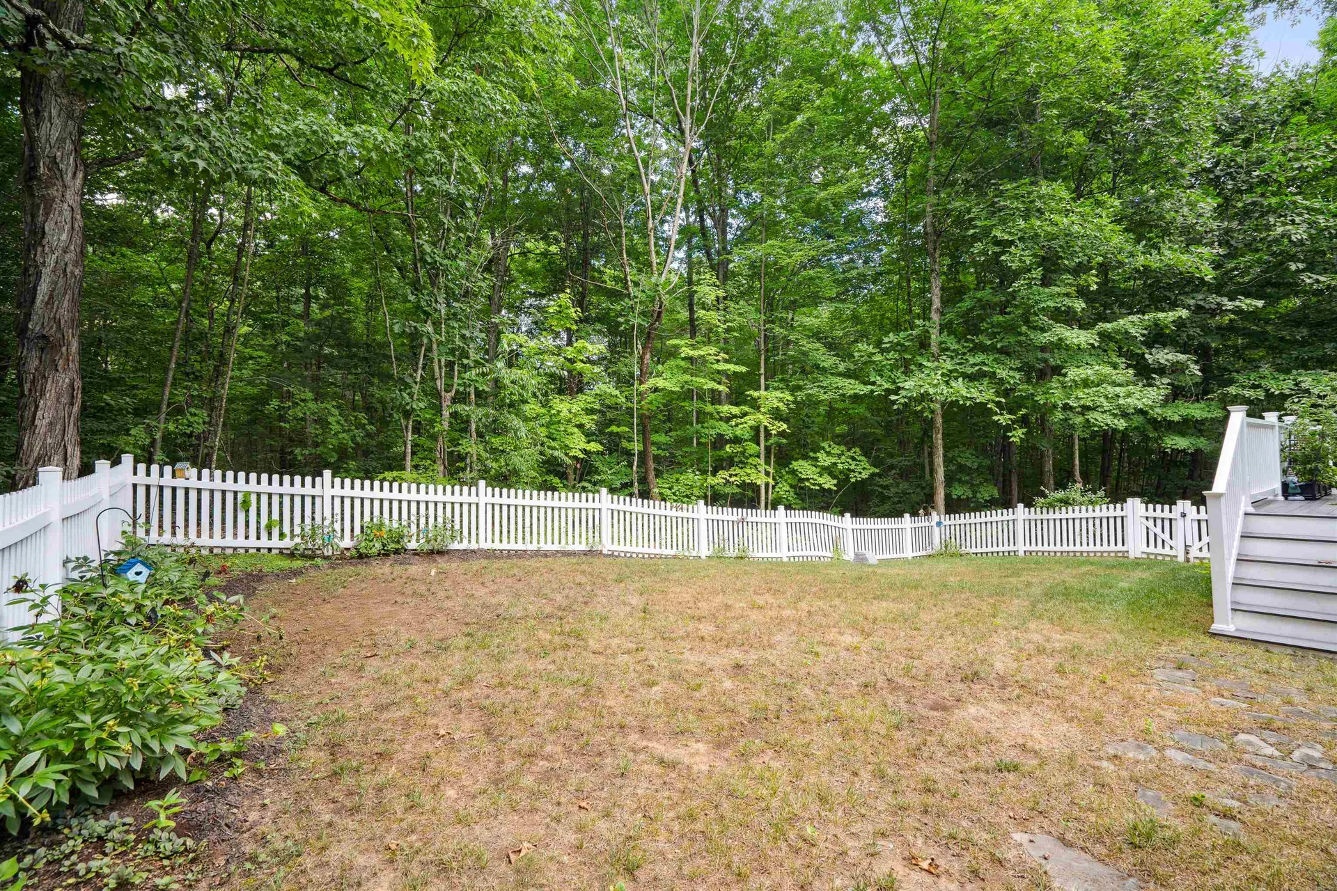 10 Ledgewood Lane Epping NH 03042