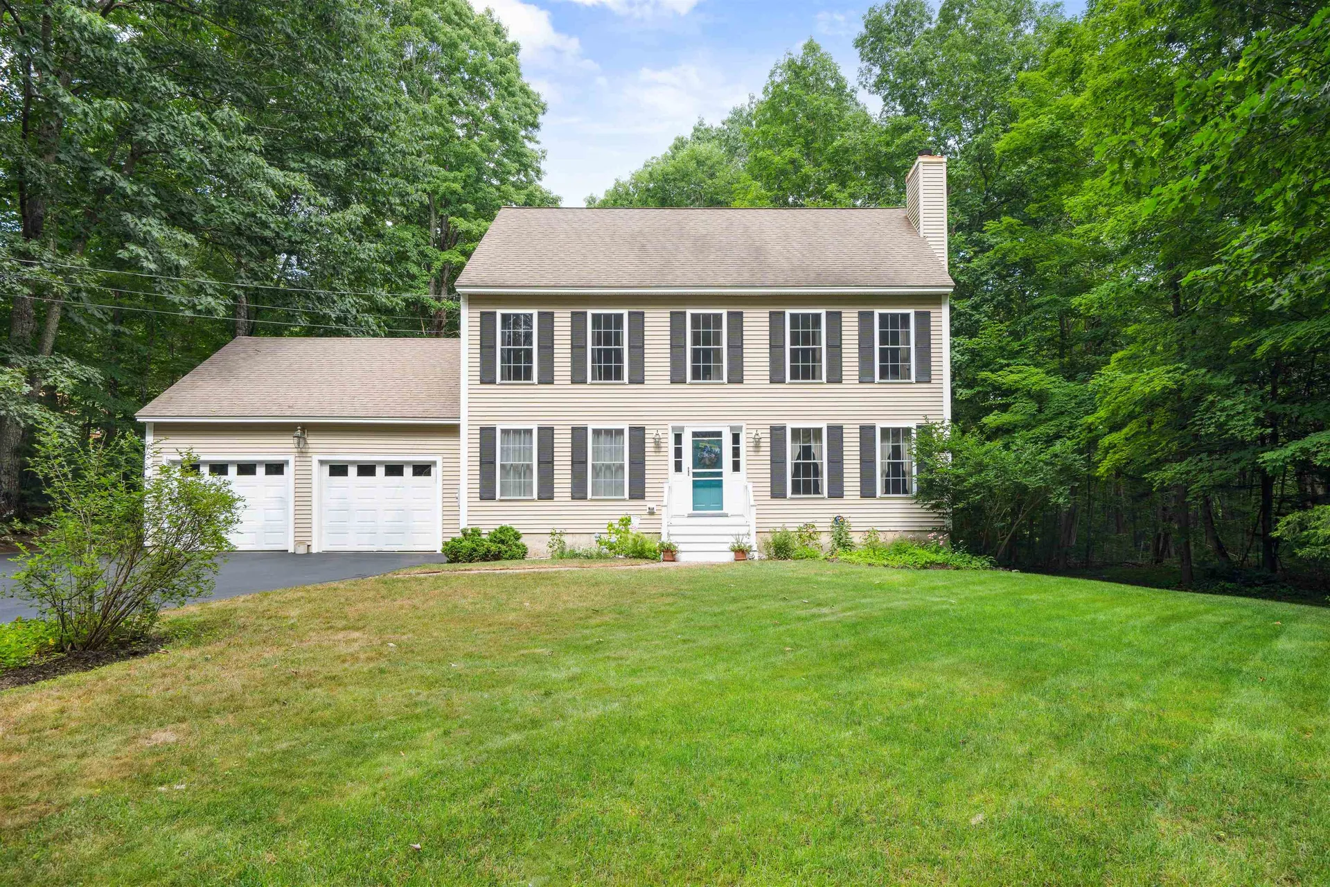 10 Ledgewood Lane Epping NH 03042