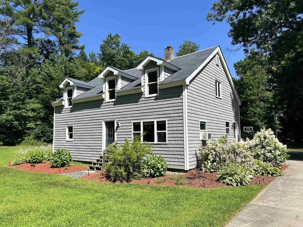 136 Cross Street Thetford VT 05045