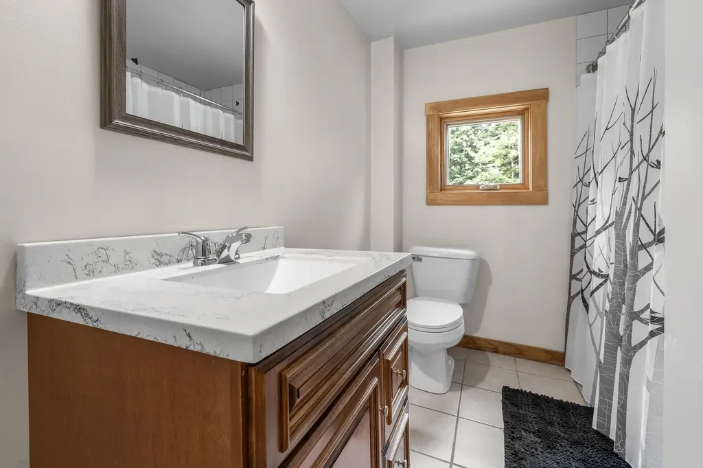 136 Cross Street Thetford VT 05045