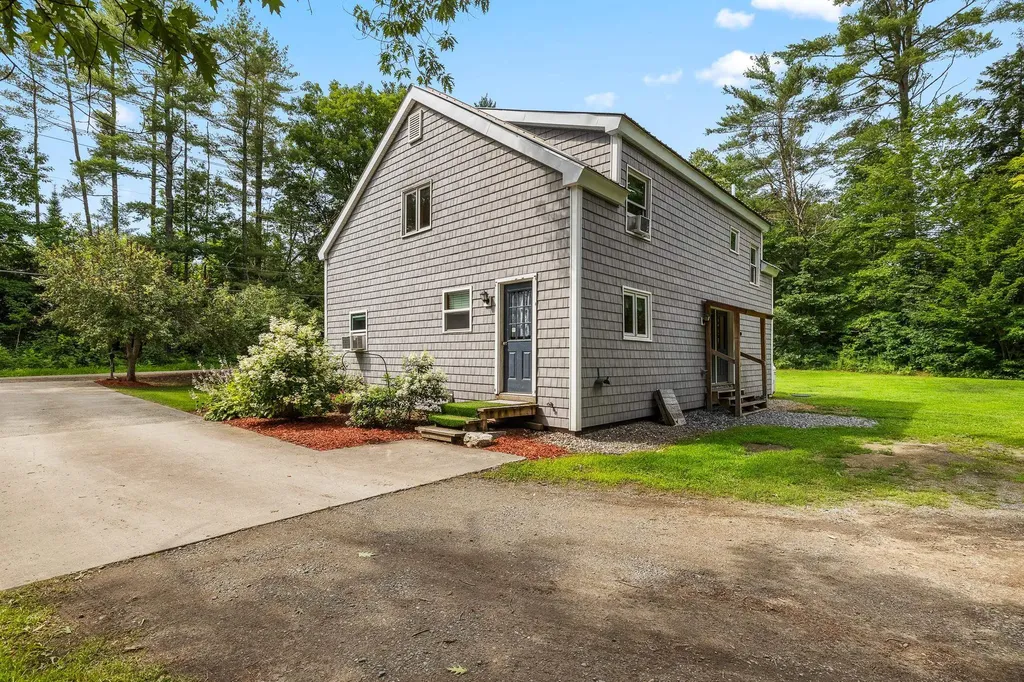 136 Cross Street Thetford VT 05045
