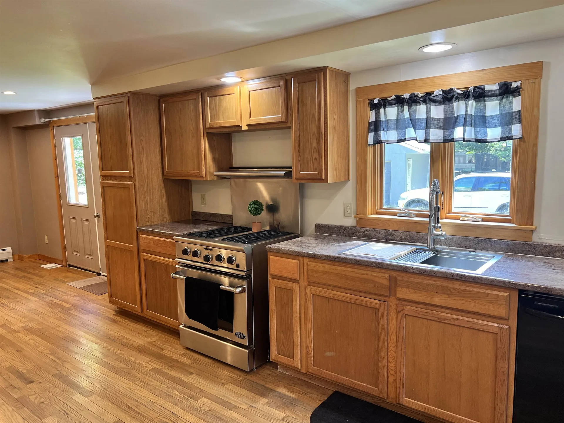 136 Cross Street Thetford VT 05045