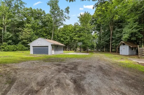 136 Cross Street Thetford VT 05045