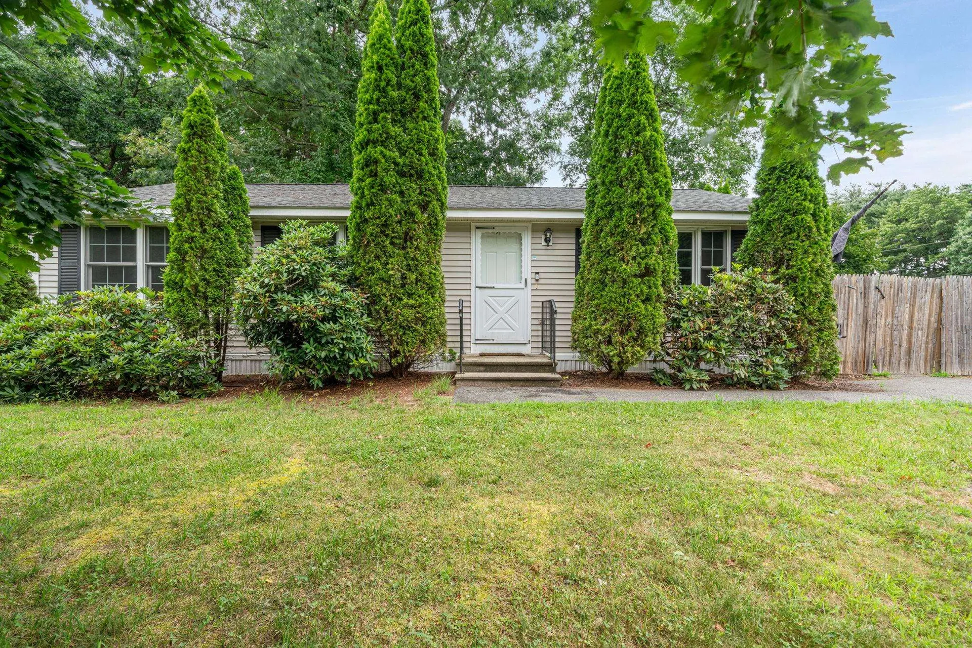 24 Baltimore Road Nashua NH 03062