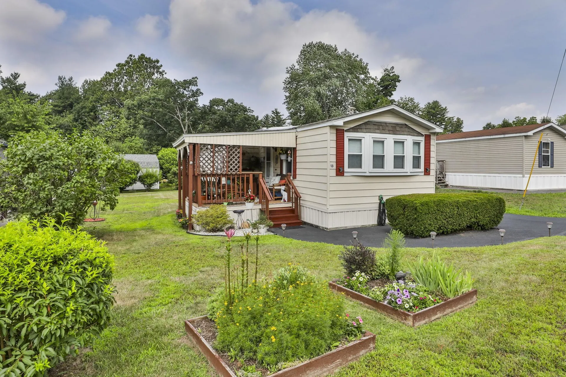 13 Cottonwood Lane Merrimack NH 03054