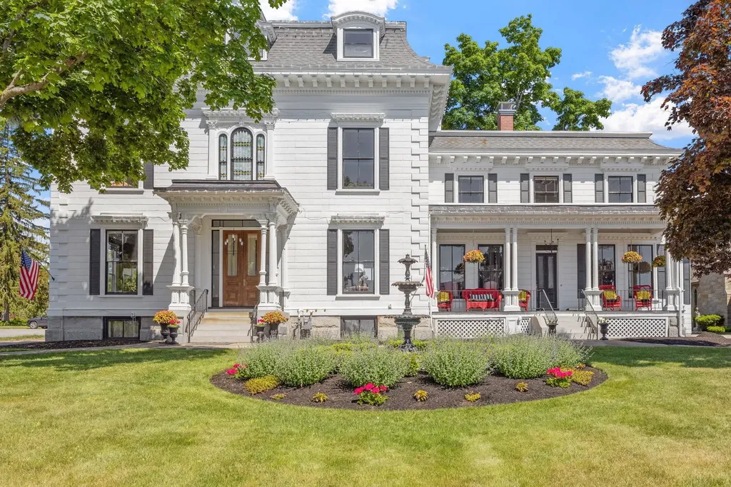 30 Church Street Laconia NH 03246