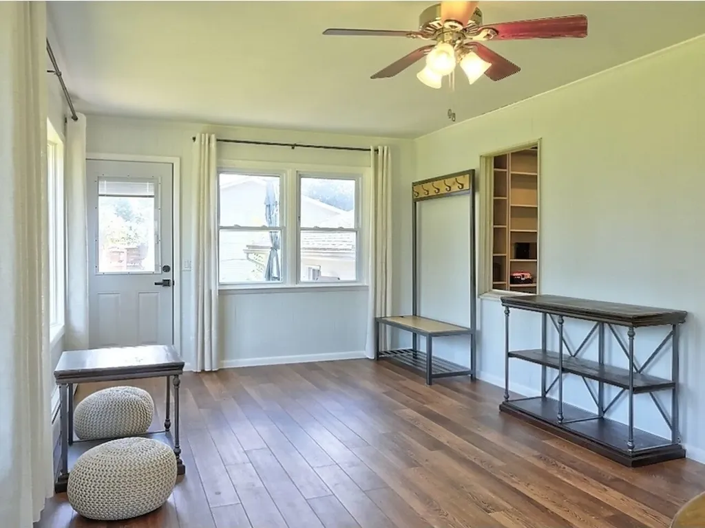 9 Londonderry Lane Essex VT 05452