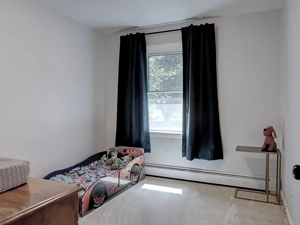 9 Londonderry Lane Essex VT 05452