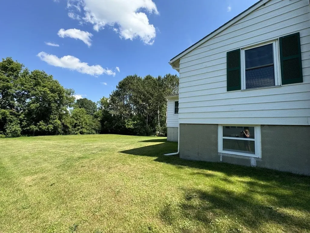 9 Londonderry Lane Essex VT 05452