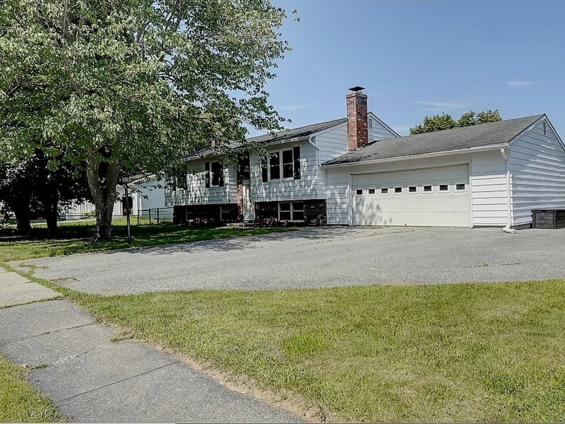 9 Londonderry Lane Essex VT 05452