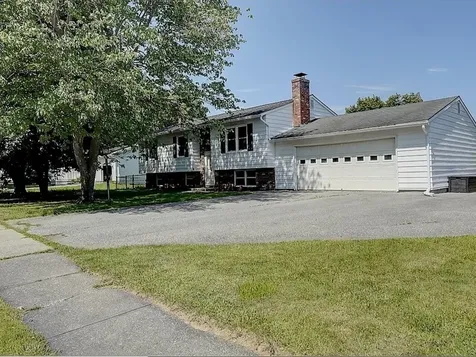 9 Londonderry Lane Essex VT 05452