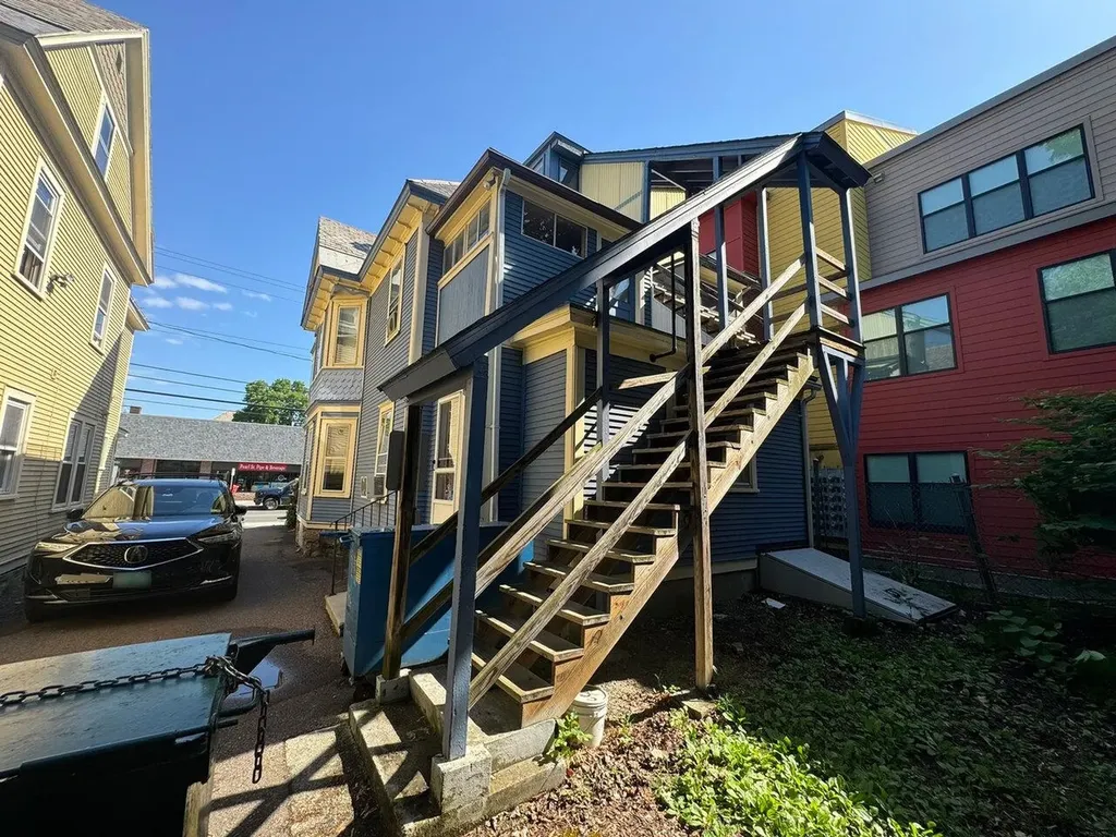 239 Pearl Street Burlington VT 05401