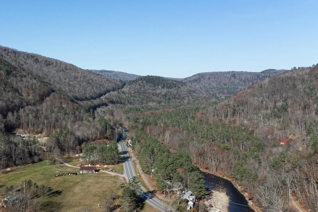 2132 Vermont Route 30 Jamaica VT 05343