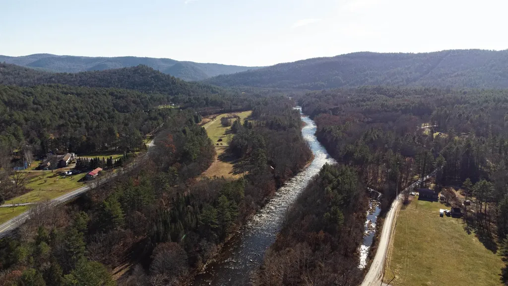 2132 Vermont Route 30 Jamaica VT 05343