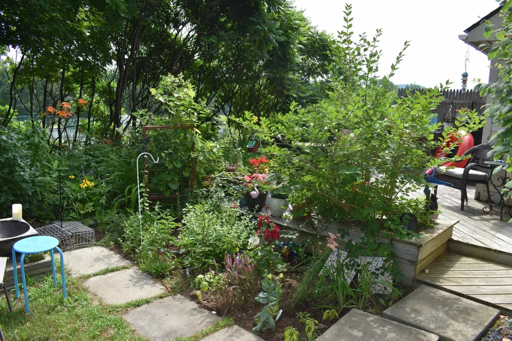 21 Marsten Lane Enfield NH 03748