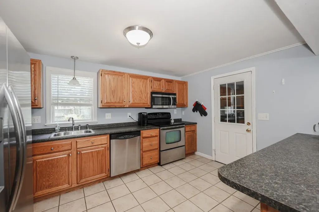 255 Crosbie Street Manchester NH 03104