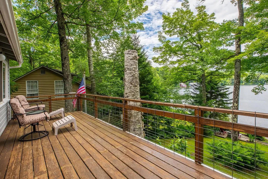 267 Grove Road Barnard VT 05031-0223