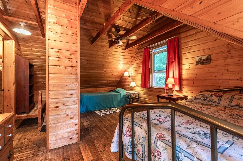 267 Grove Road Barnard VT 05031-0223