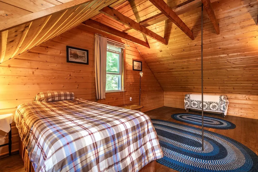 267 Grove Road Barnard VT 05031-0223