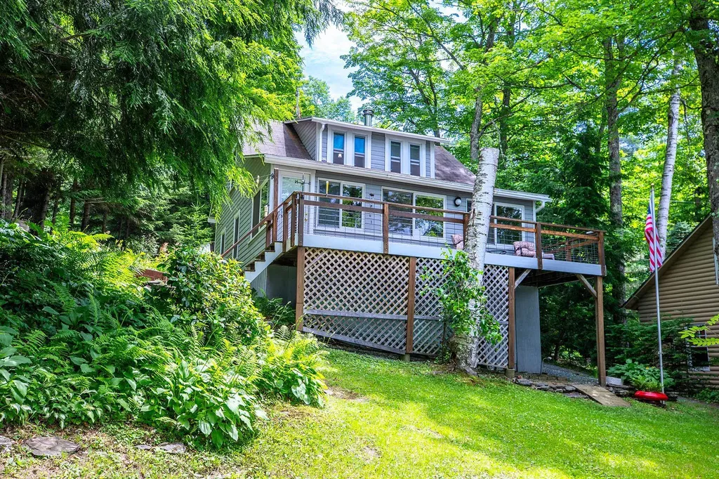 267 Grove Road Barnard VT 05031-0223