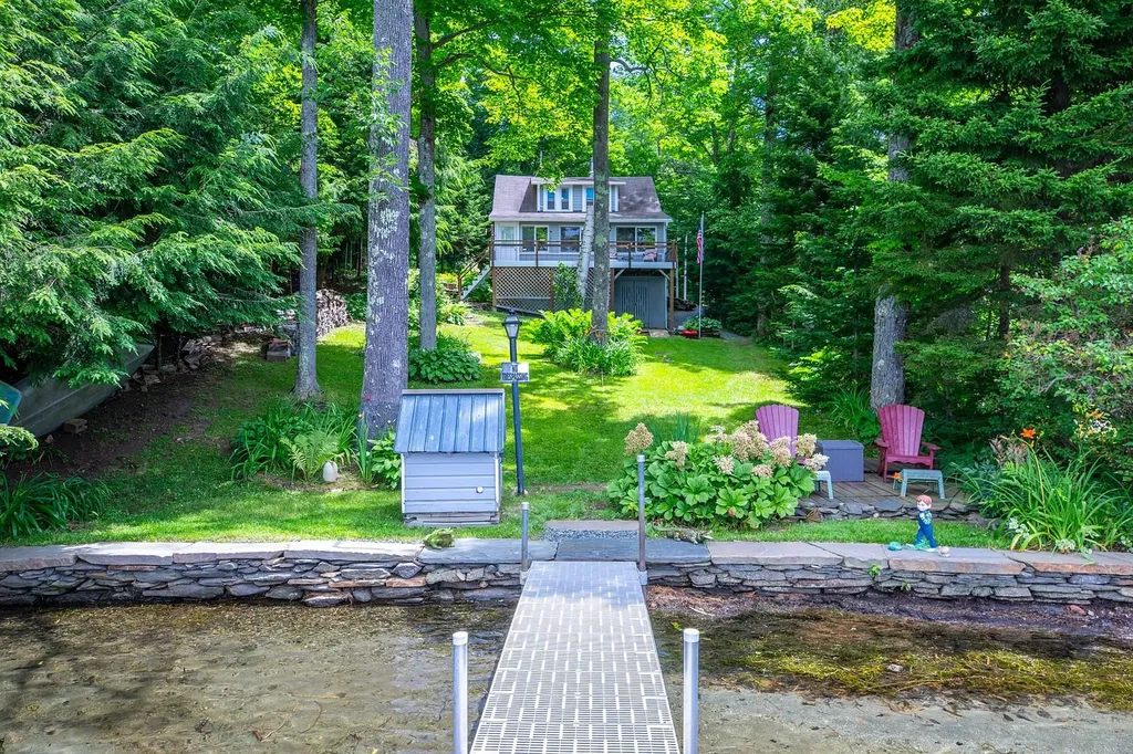 267 Grove Road Barnard VT 05031-0223
