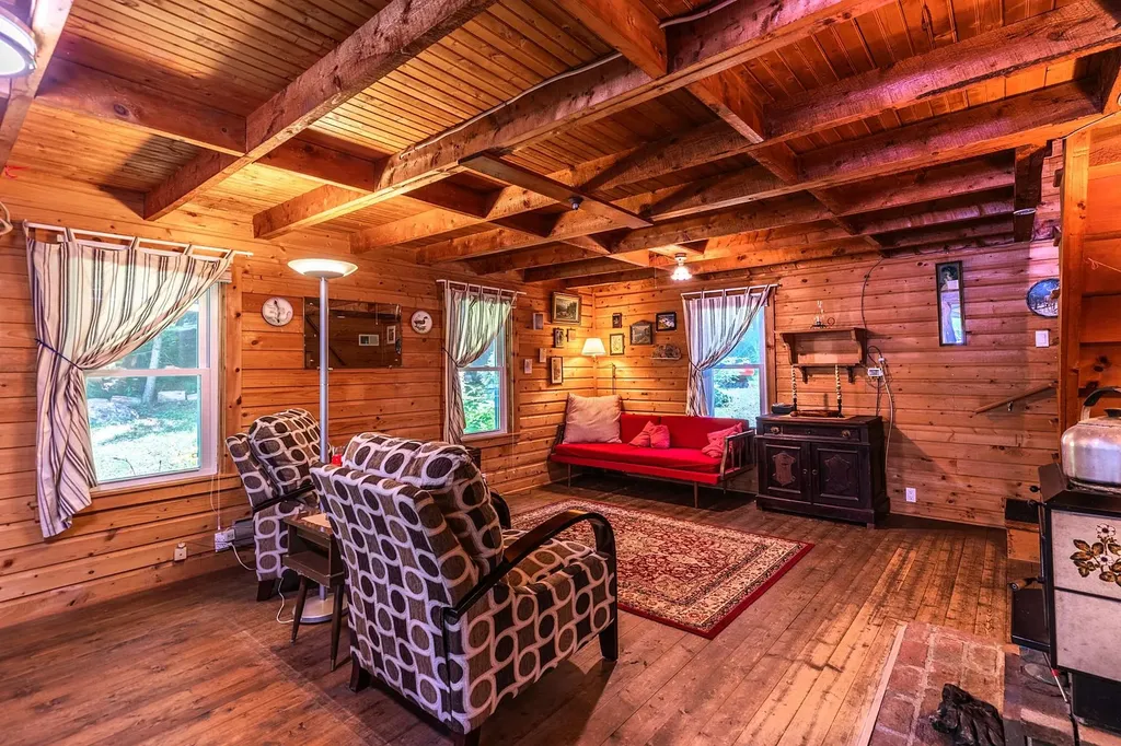267 Grove Road Barnard VT 05031-0223