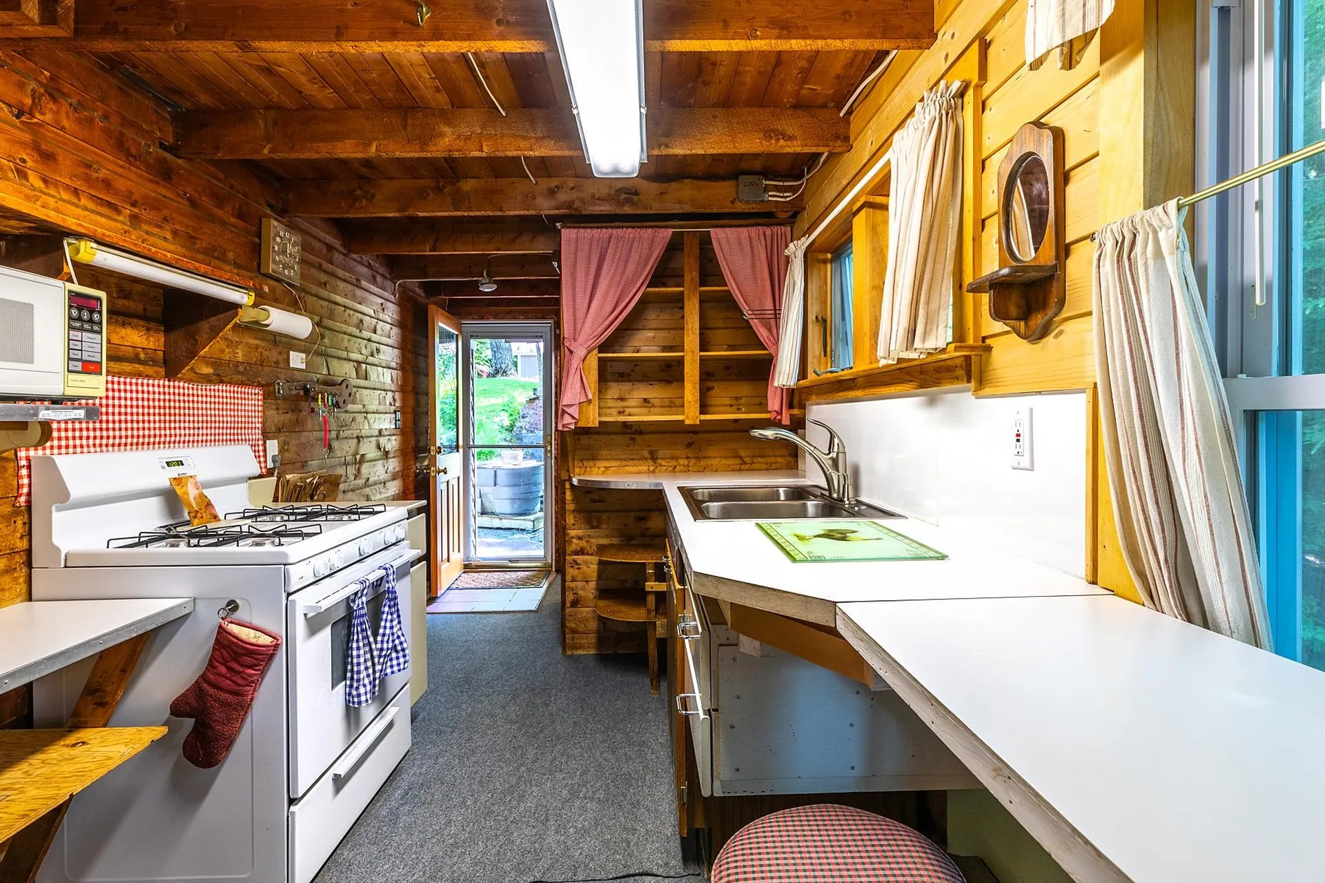 267 Grove Road Barnard VT 05031-0223
