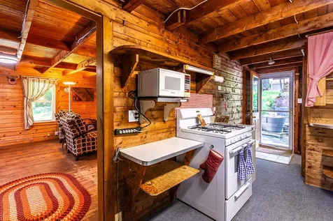 267 Grove Road Barnard VT 05031-0223