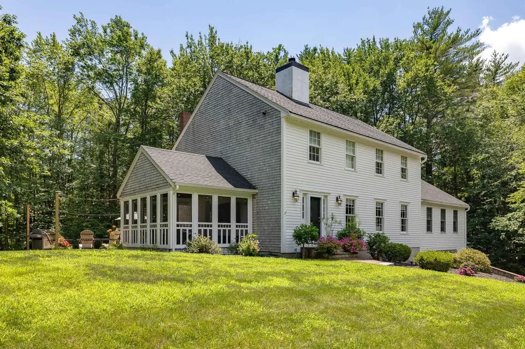 20 Morrill Street Hampton NH 03842