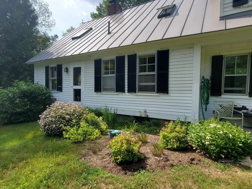 529 Lockehaven Road Enfield NH 03748