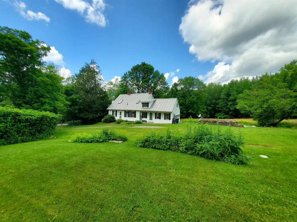 529 Lockehaven Road Enfield NH 03748