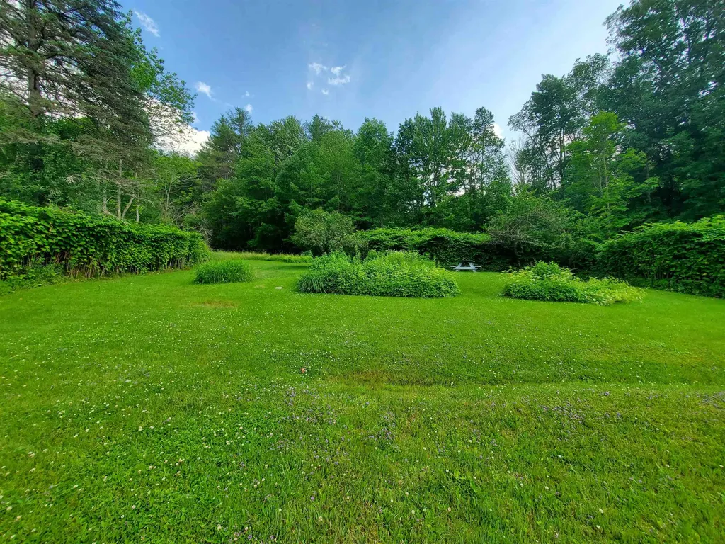 529 Lockehaven Road Enfield NH 03748
