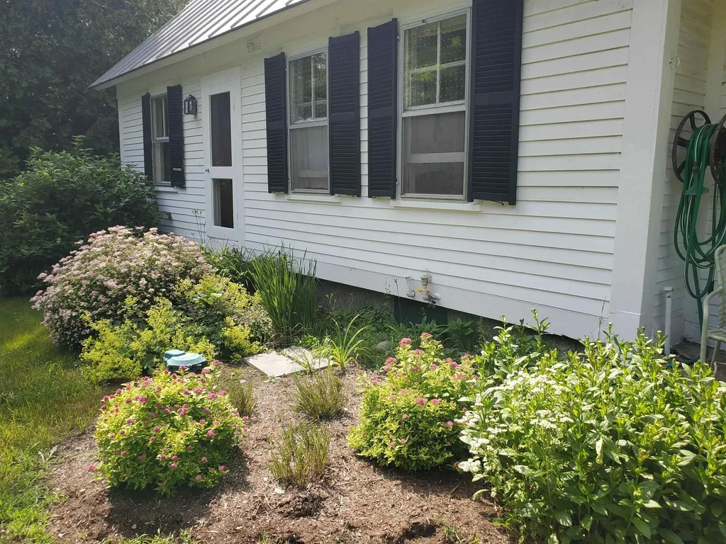 529 Lockehaven Road Enfield NH 03748