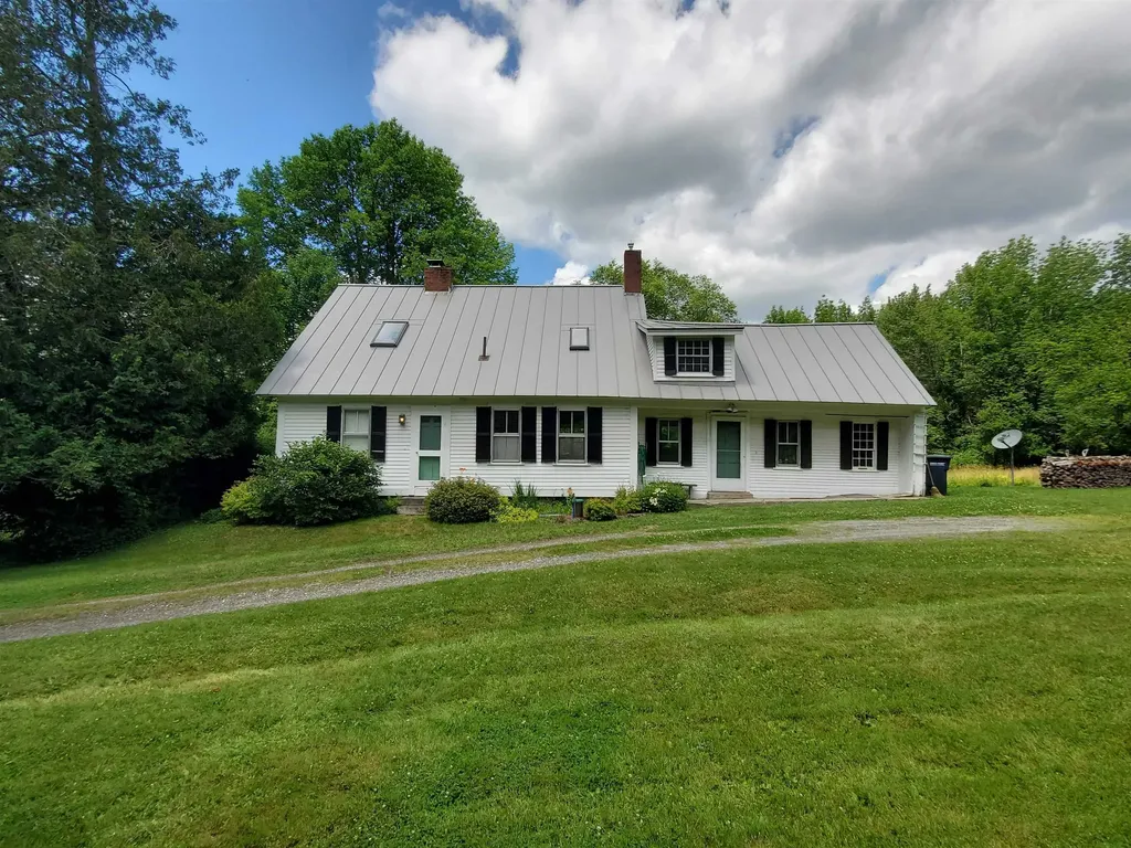 529 Lockehaven Road Enfield NH 03748