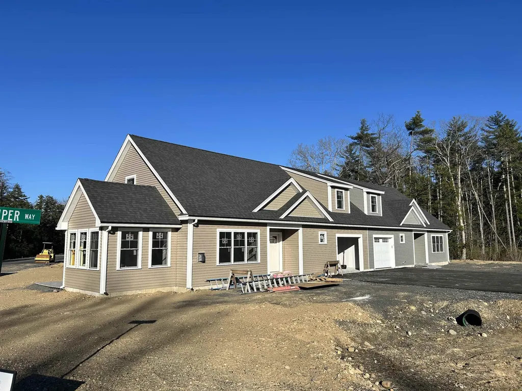 2 Striper Way Wells ME 04090