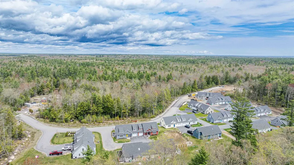 2 Striper Way Wells ME 04090