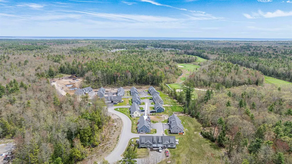 2 Striper Way Wells ME 04090