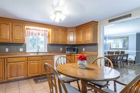 20 Louise Lane Fremont NH 03044