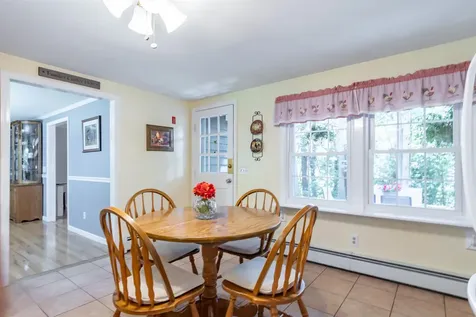 20 Louise Lane Fremont NH 03044