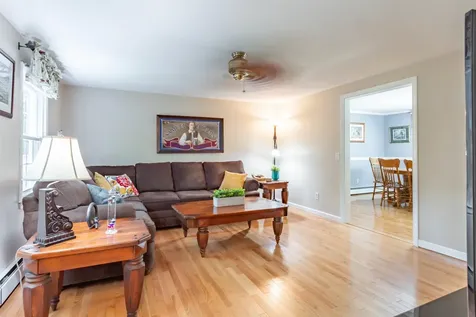 20 Louise Lane Fremont NH 03044