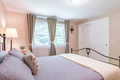 20 Louise Lane Fremont NH 03044