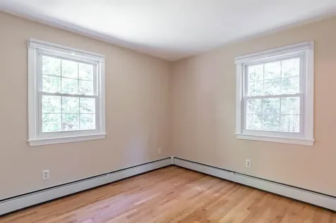 20 Louise Lane Fremont NH 03044